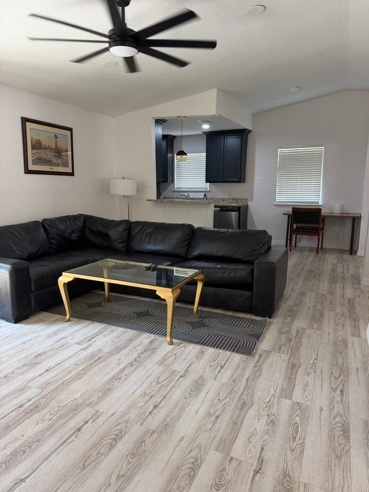 3932 Sun Valley Ct - Photo 7 of 15