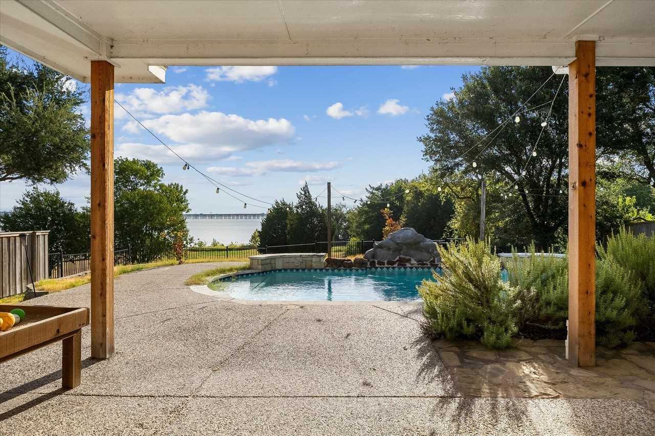 4102 Stone Haven Dr - Photo 4 of 39