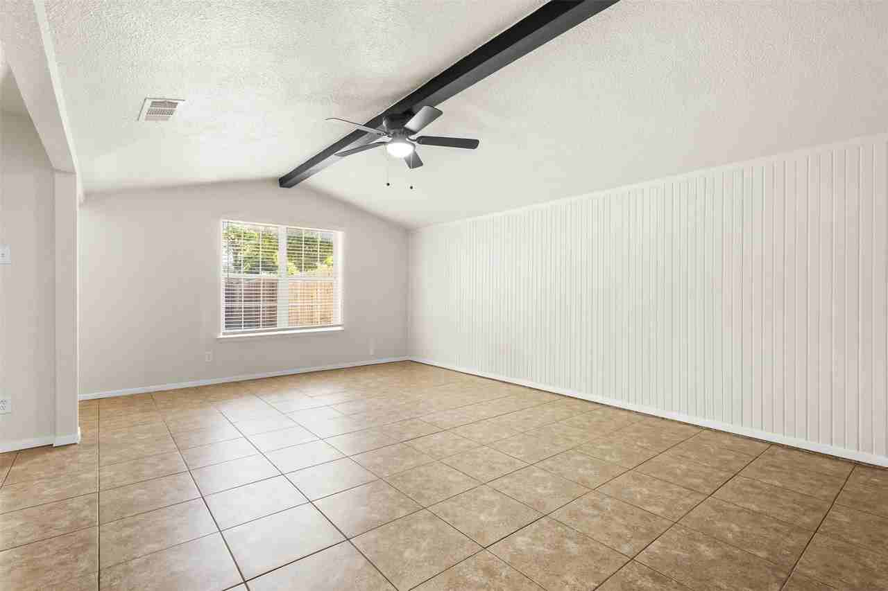 2804 Spring Valley Dr - Photo 5 of 27