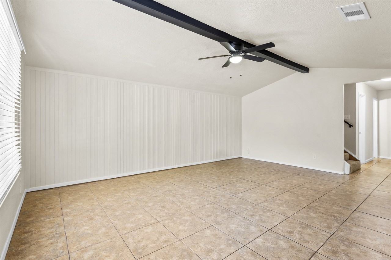 2804 Spring Valley Dr - Photo 6 of 27