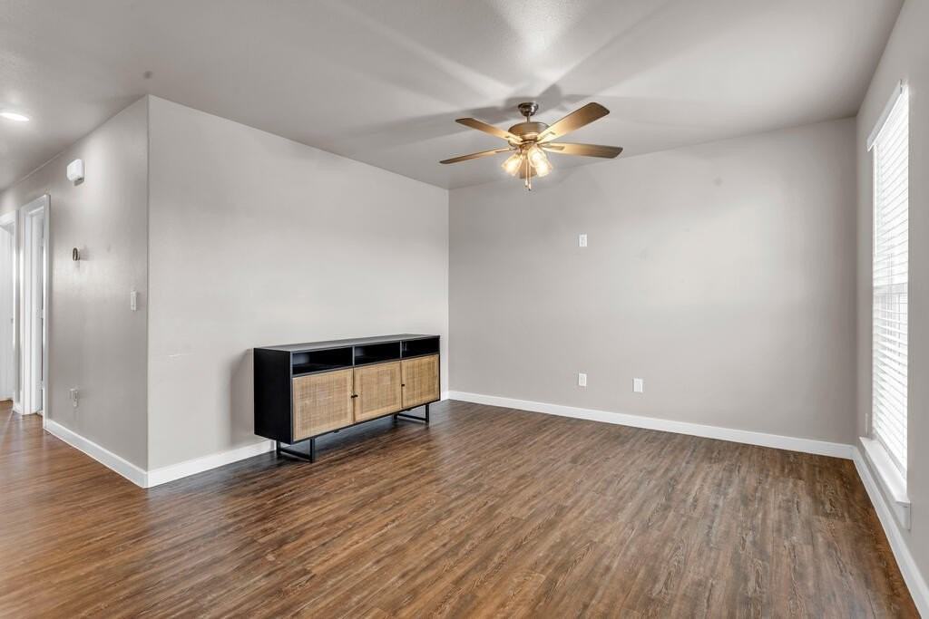 4802 Kimber St - Photo 5 of 21