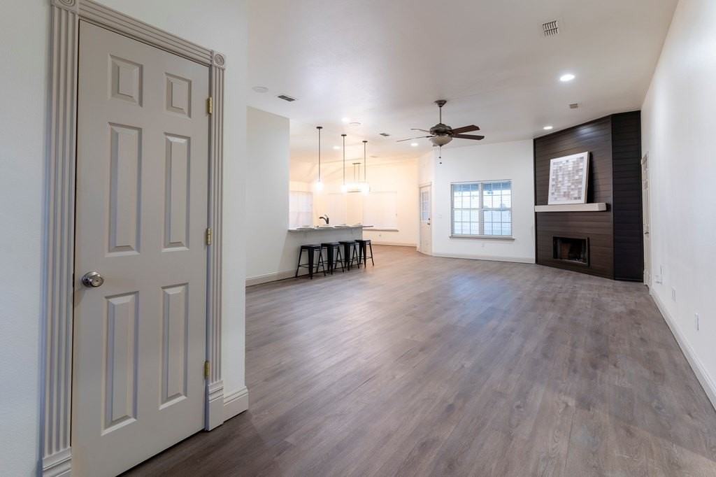 6250 E Goldenrod Dr - Photo 2 of 25
