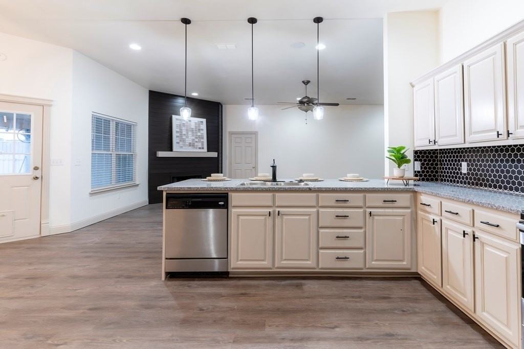 6250 E Goldenrod Dr - Photo 5 of 25