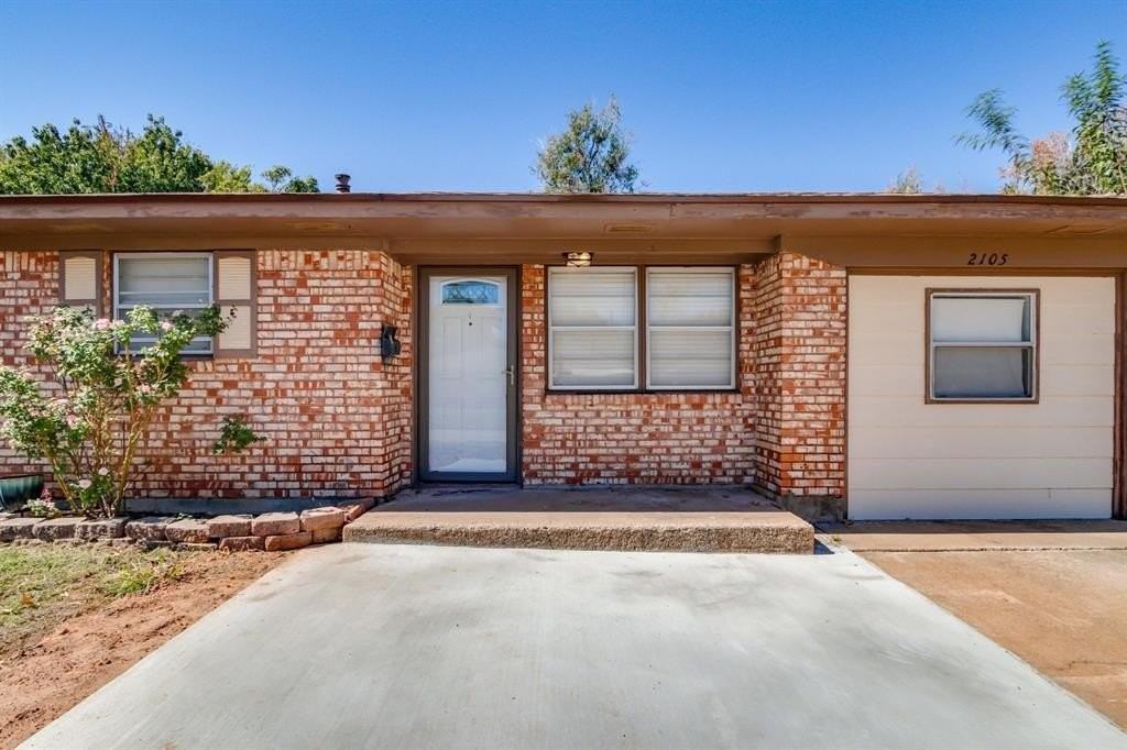 2105 Candy Ln - Photo 3 of 27