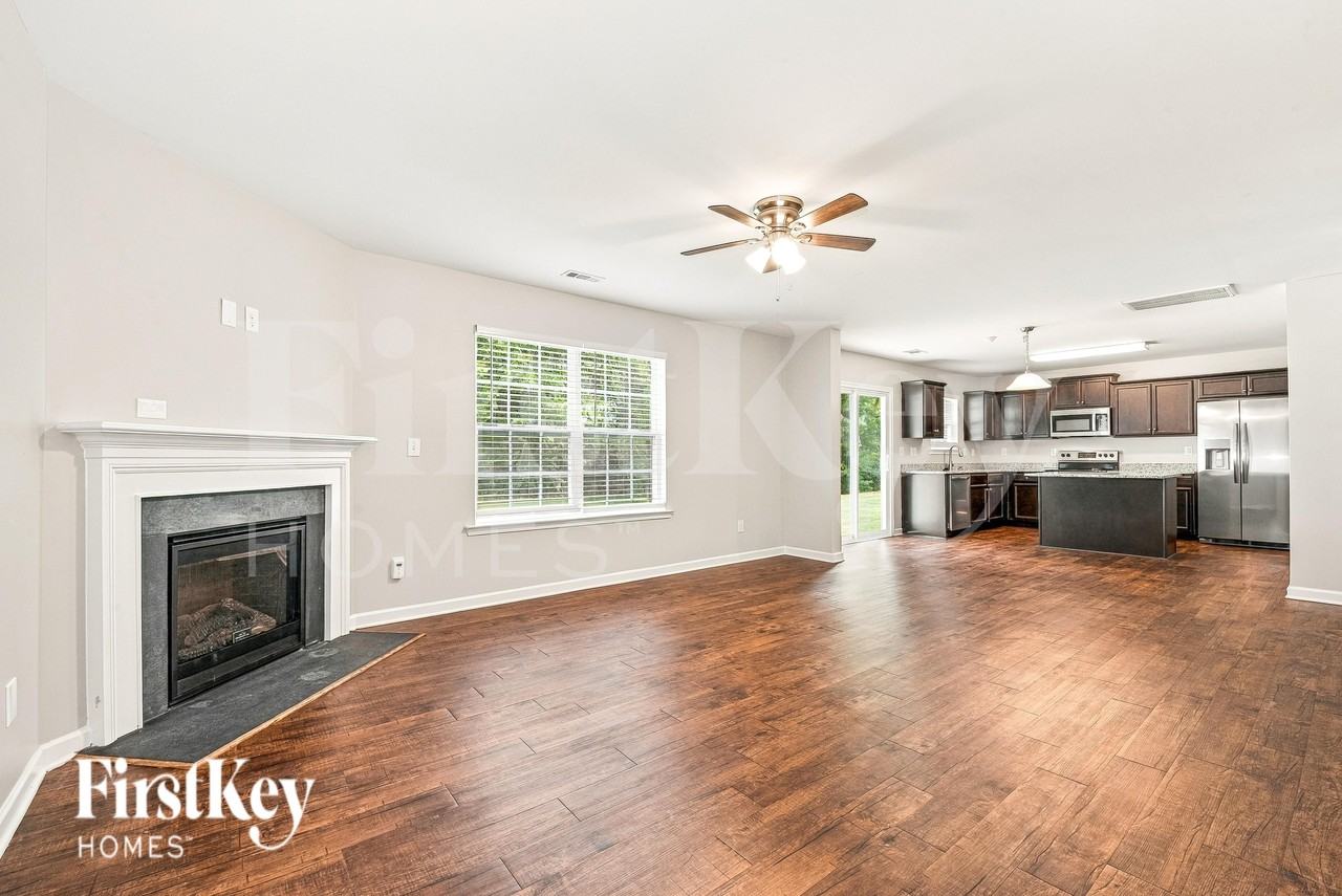 5329 Park Brook Dr - Photo 2 of 19