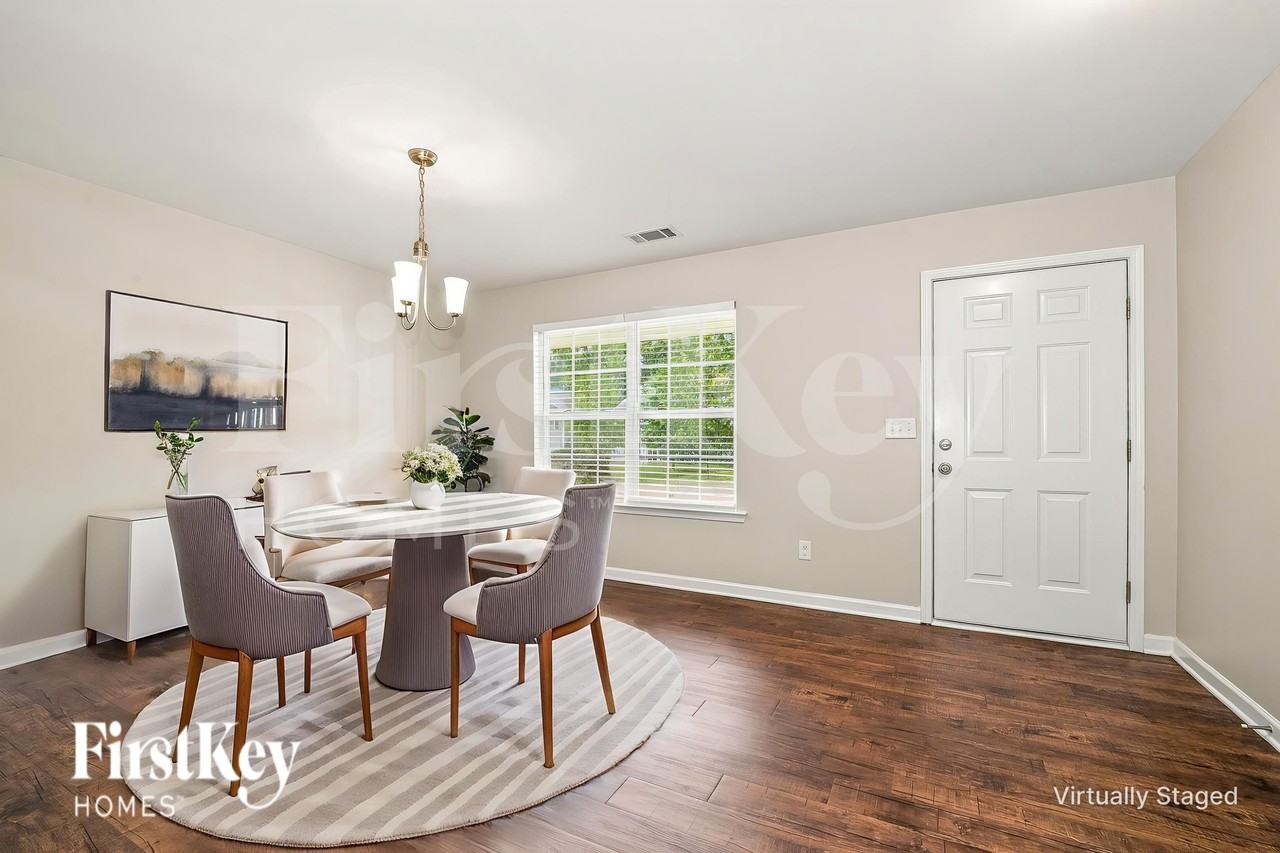 5329 Park Brook Dr - Photo 6 of 19