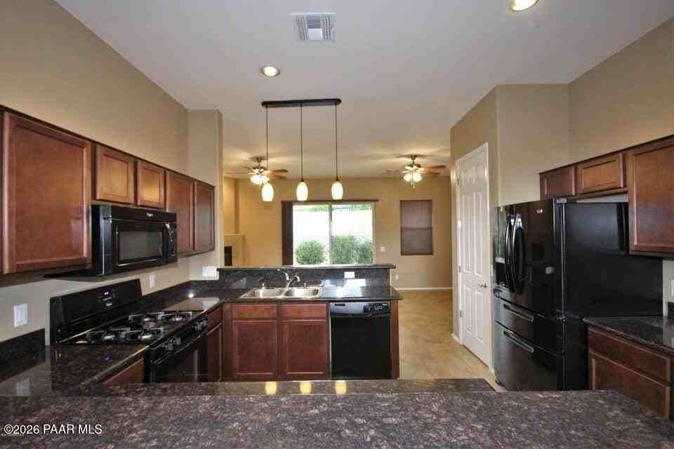 4696 N Kirkwood Ave - Photo 4 of 20