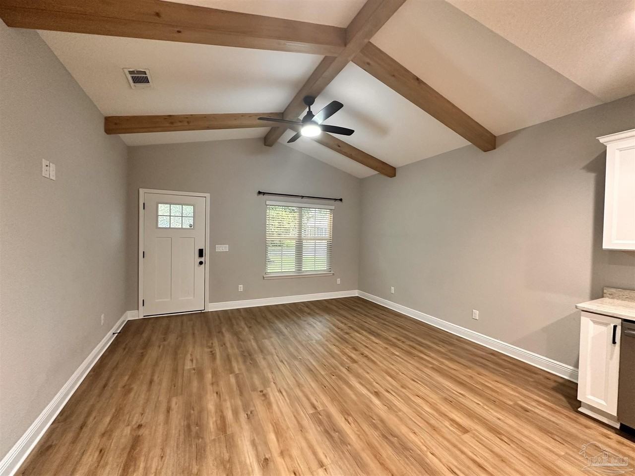 1017 N 60th Ave - Photo 3 of 19
