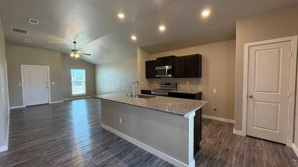 6821 Blue Sky St - Photo 6 of 33
