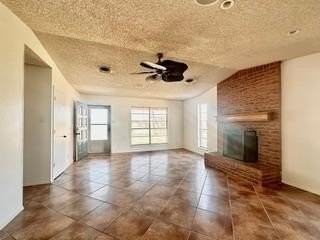 312 Woodcrest Dr - Photo 6 of 45