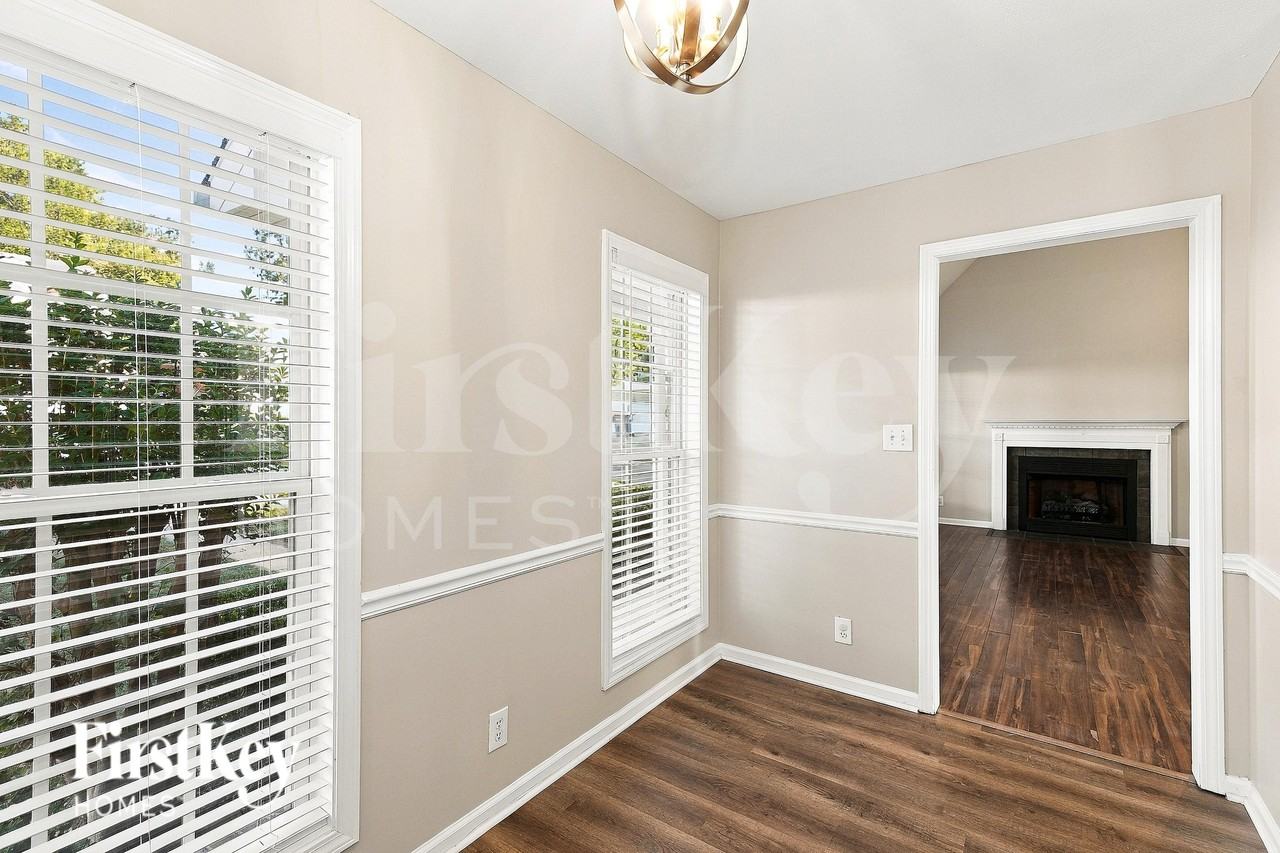 644 Foxfield Dr - Photo 6 of 19