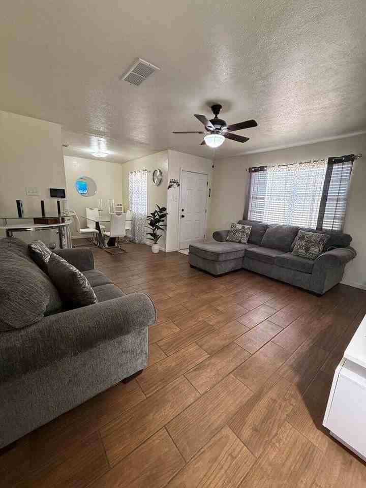 110 Colorado Rd - Photo 3 of 17