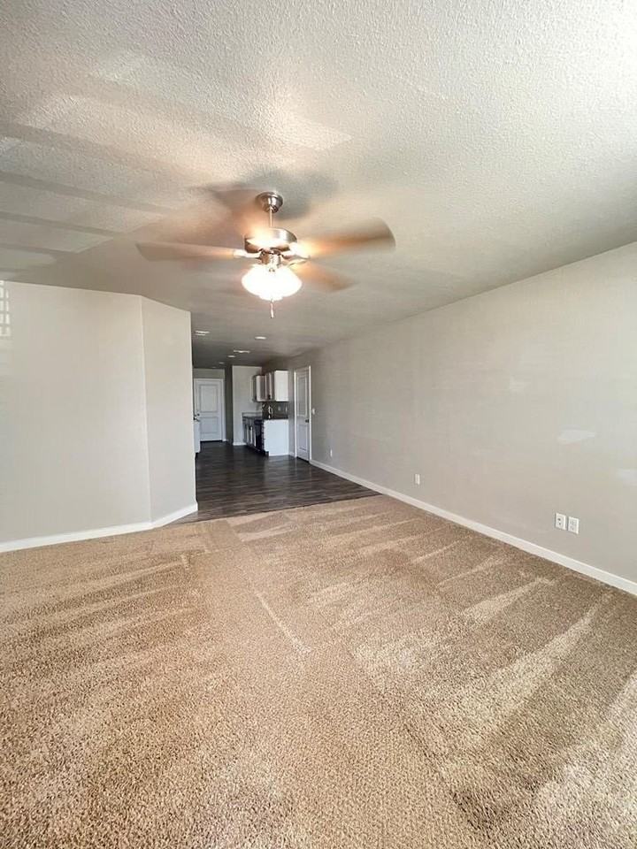 2512 Wyatt Way - Photo 3 of 21