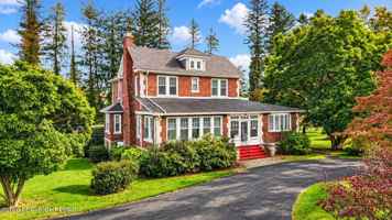 featured image of 2780 Rimrock Dr