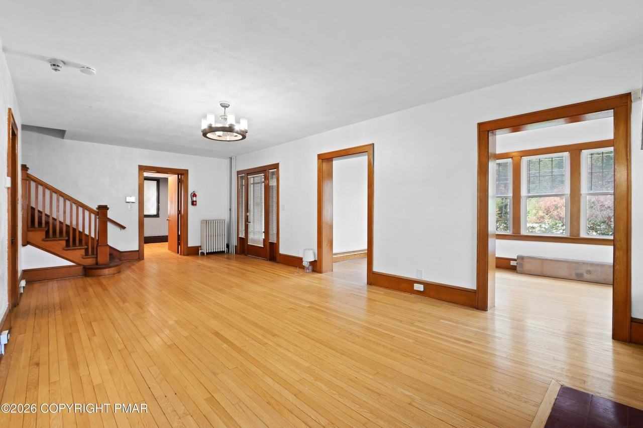 2780 Rimrock Dr - Photo 3 of 40