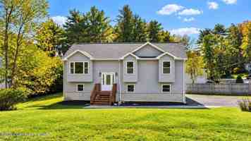 featured image of 838 Cayuga Way