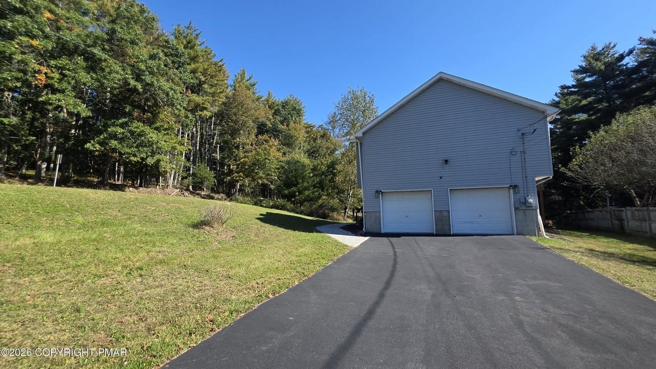 838 Cayuga Way - Photo 2 of 35