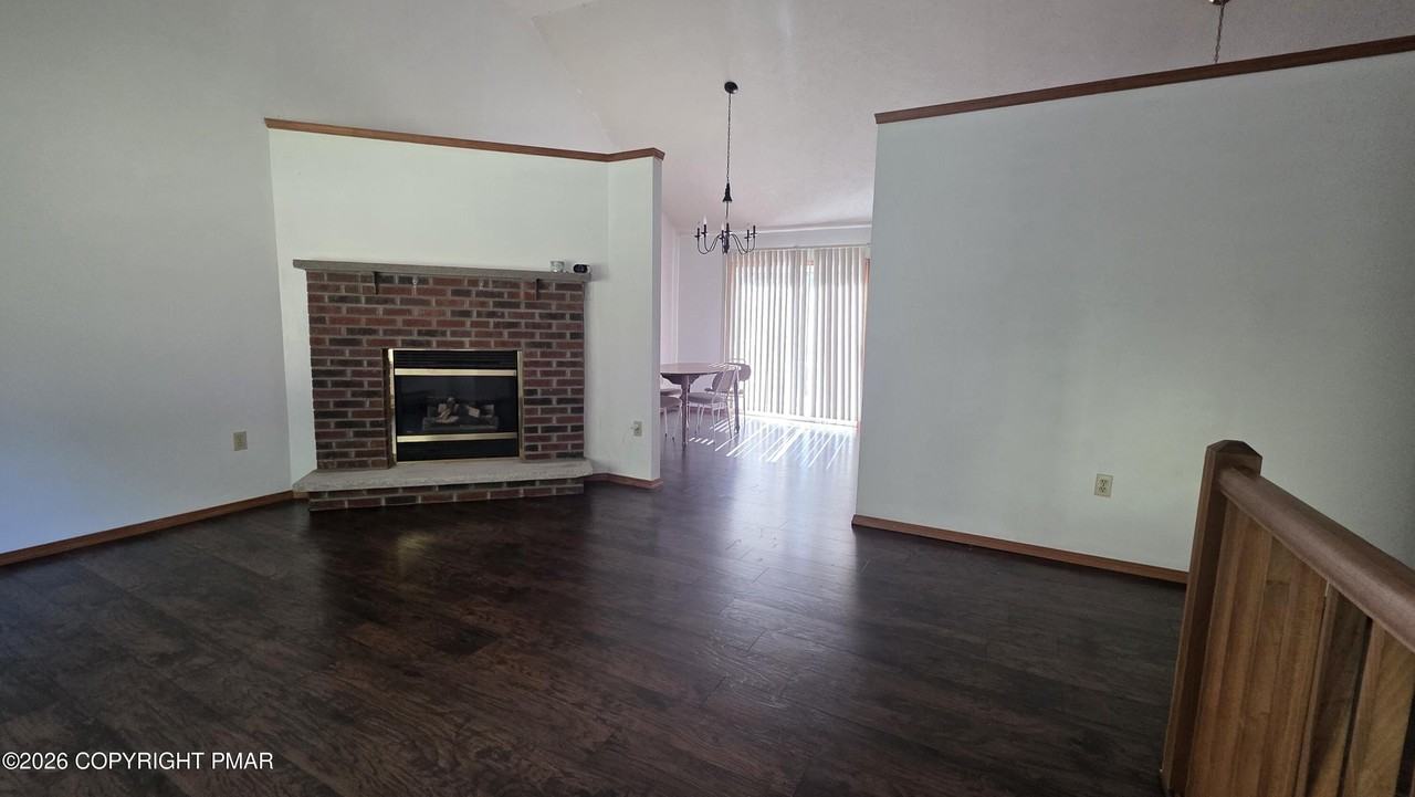 838 Cayuga Way - Photo 7 of 35