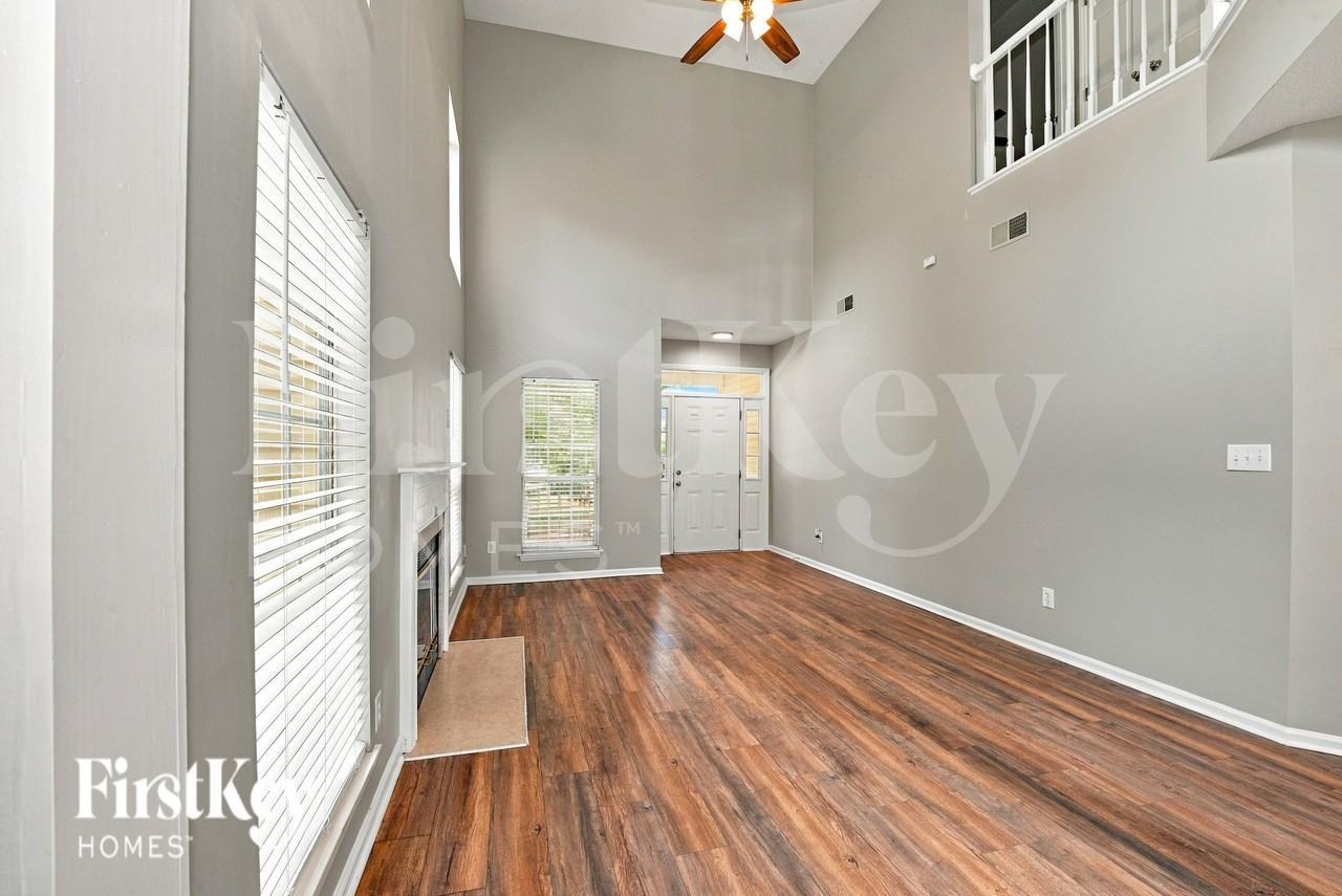 9838 Stephen Thompson Ln - Photo 2 of 19