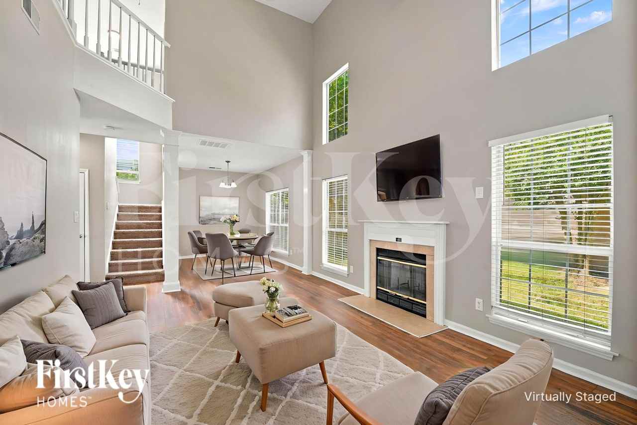 9838 Stephen Thompson Ln - Photo 5 of 19
