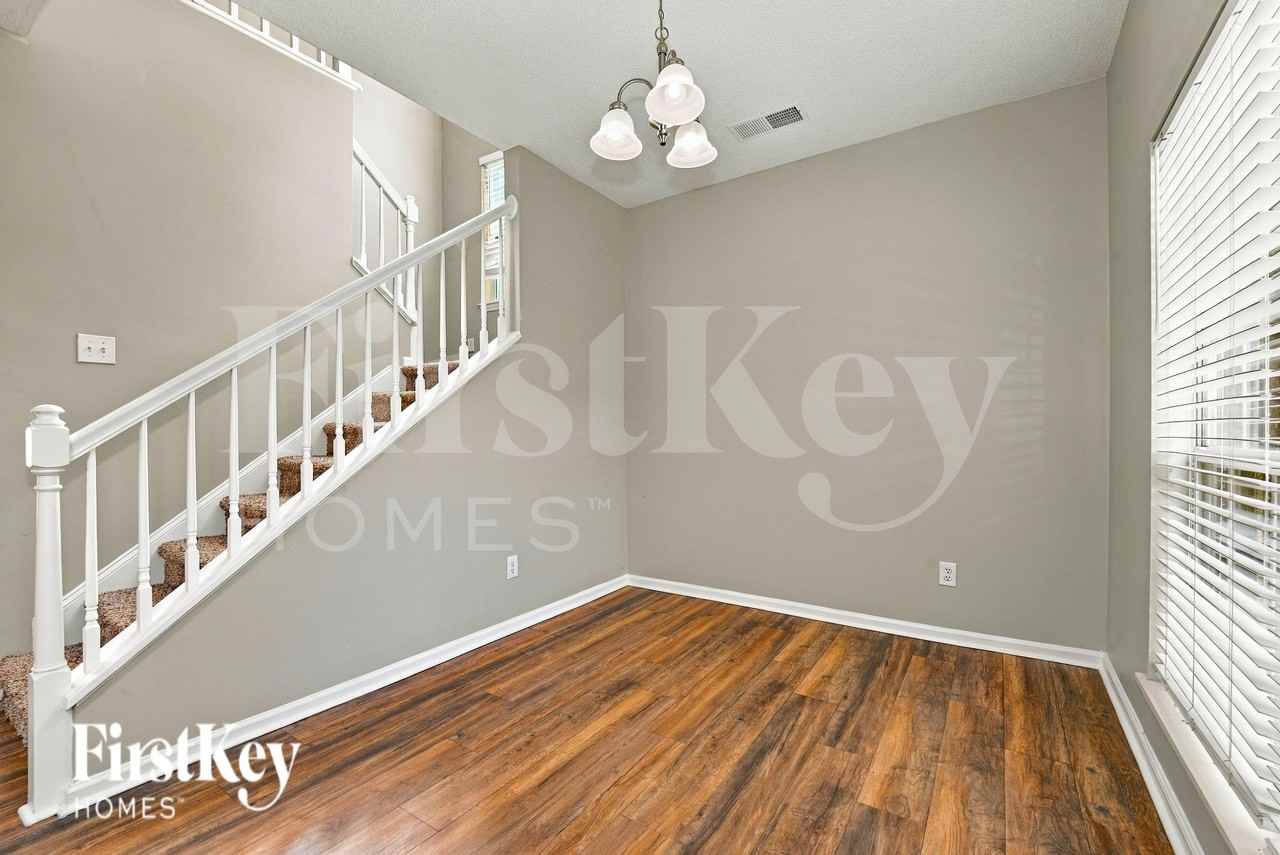 9838 Stephen Thompson Ln - Photo 6 of 19