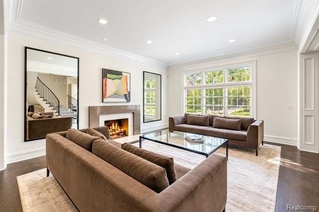 321 Aspen Rd - Photo 5 of 29