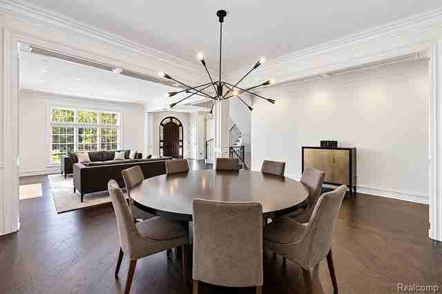 321 Aspen Rd - Photo 7 of 29