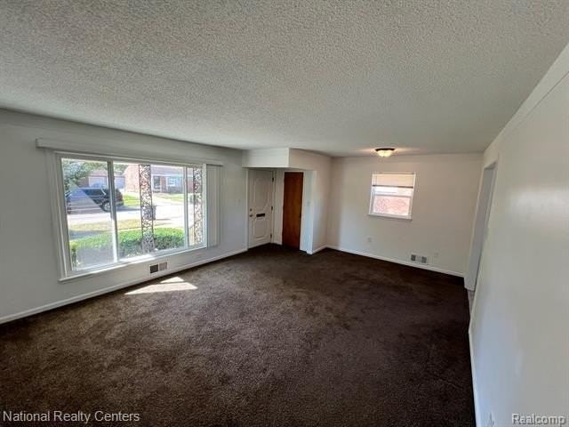 29636 Orangelawn St - Photo 4 of 20
