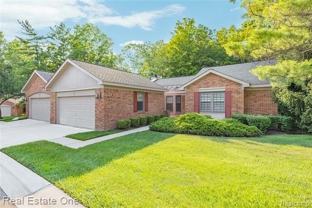 7332 Meadowridge Cir - Photo 1 of 1