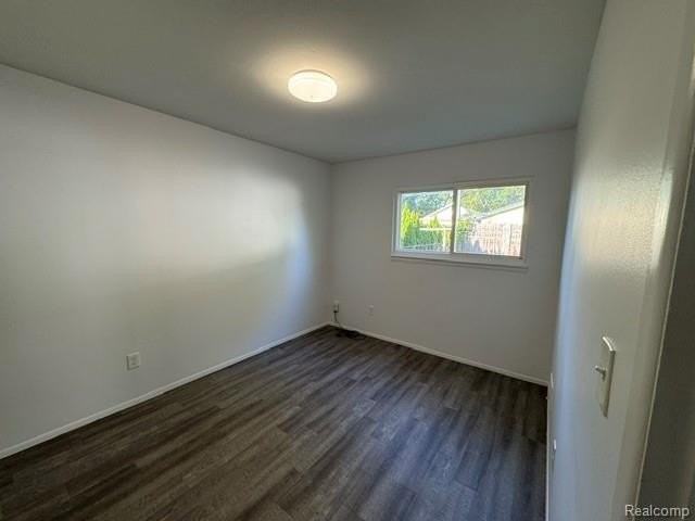 2025 Leitch Rd - Photo 6 of 9