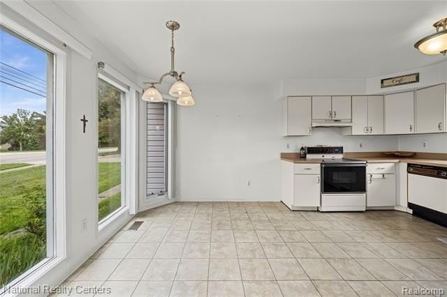 5274 E 14 Mile Rd - Photo 7 of 31