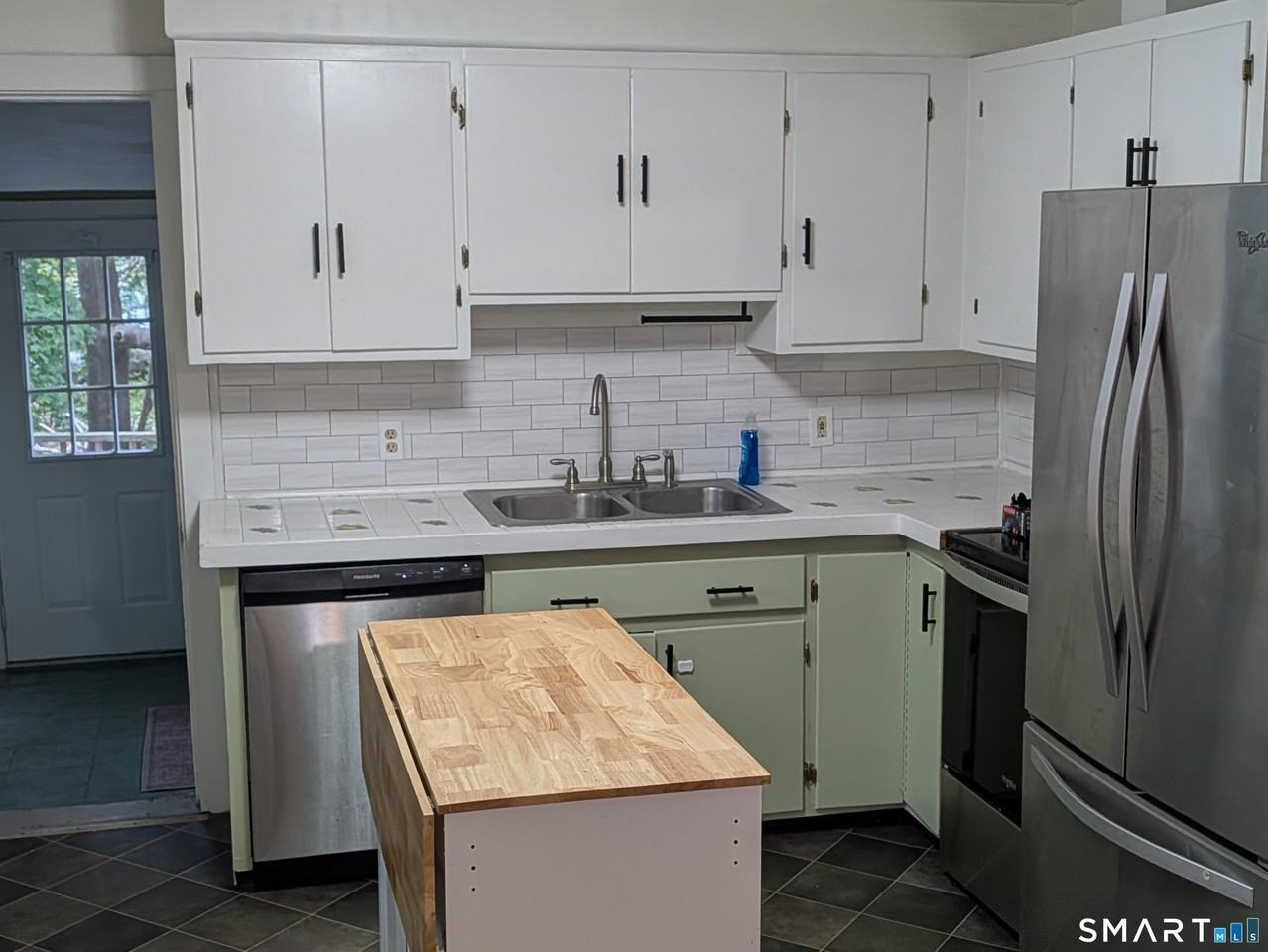 107A N Main St - Photo 2 of 10
