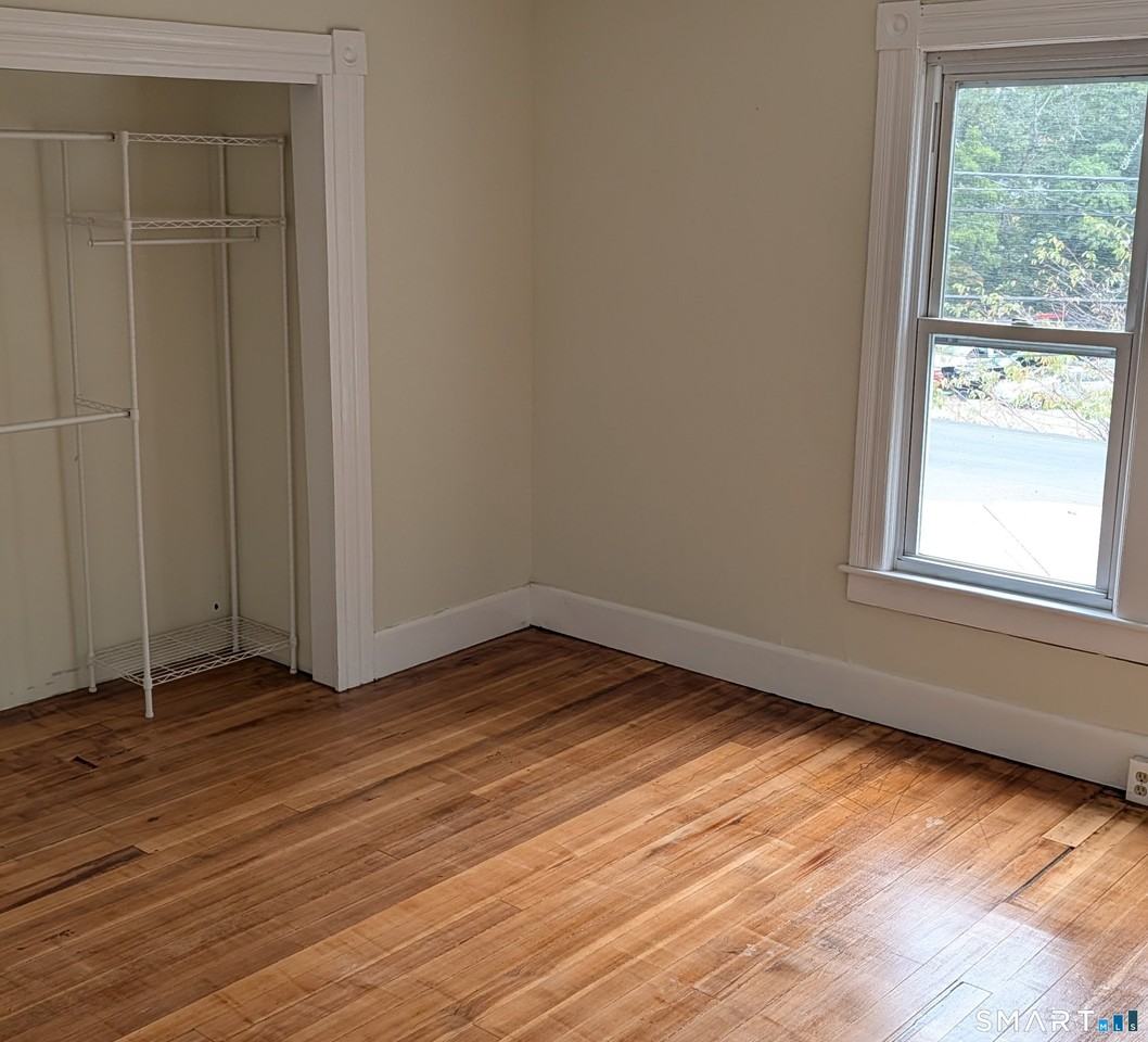 107A N Main St - Photo 4 of 10