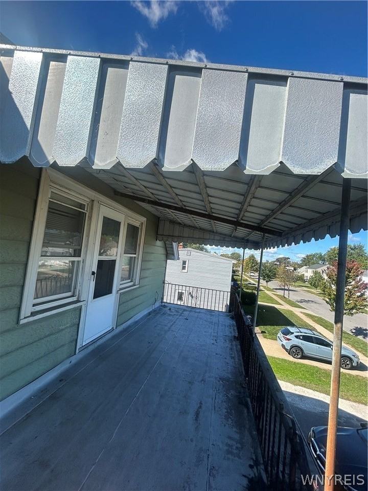 354 Shepard Ave - Photo 3 of 9