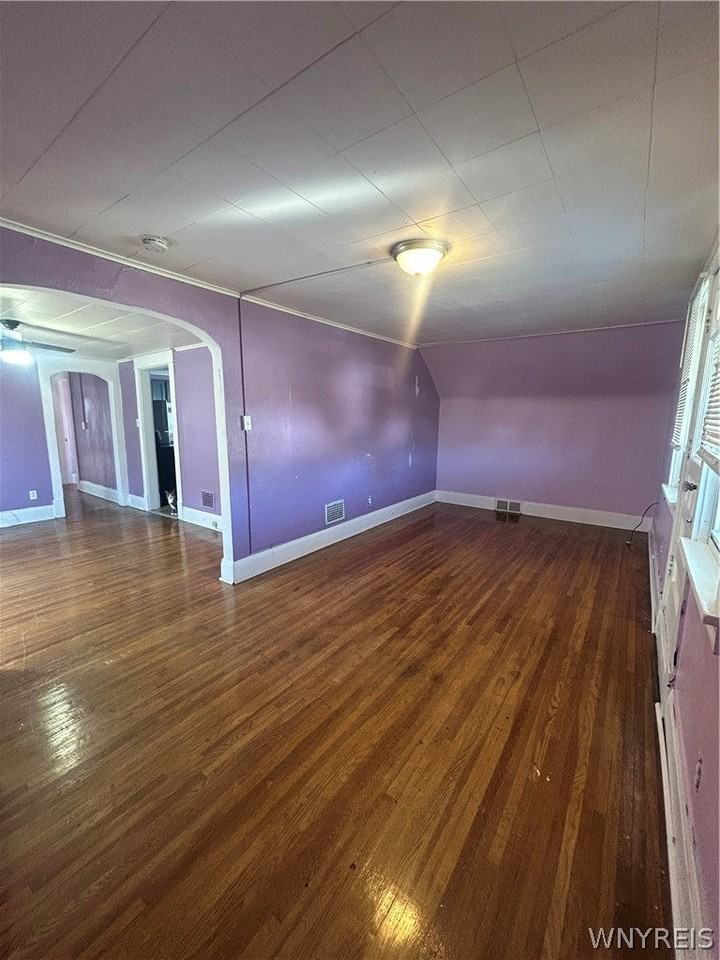 354 Shepard Ave - Photo 4 of 9