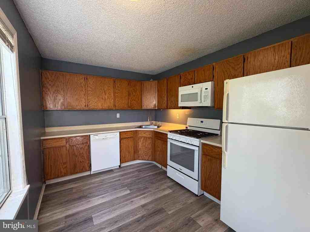 41 Lehavre Ct - Photo 5 of 18
