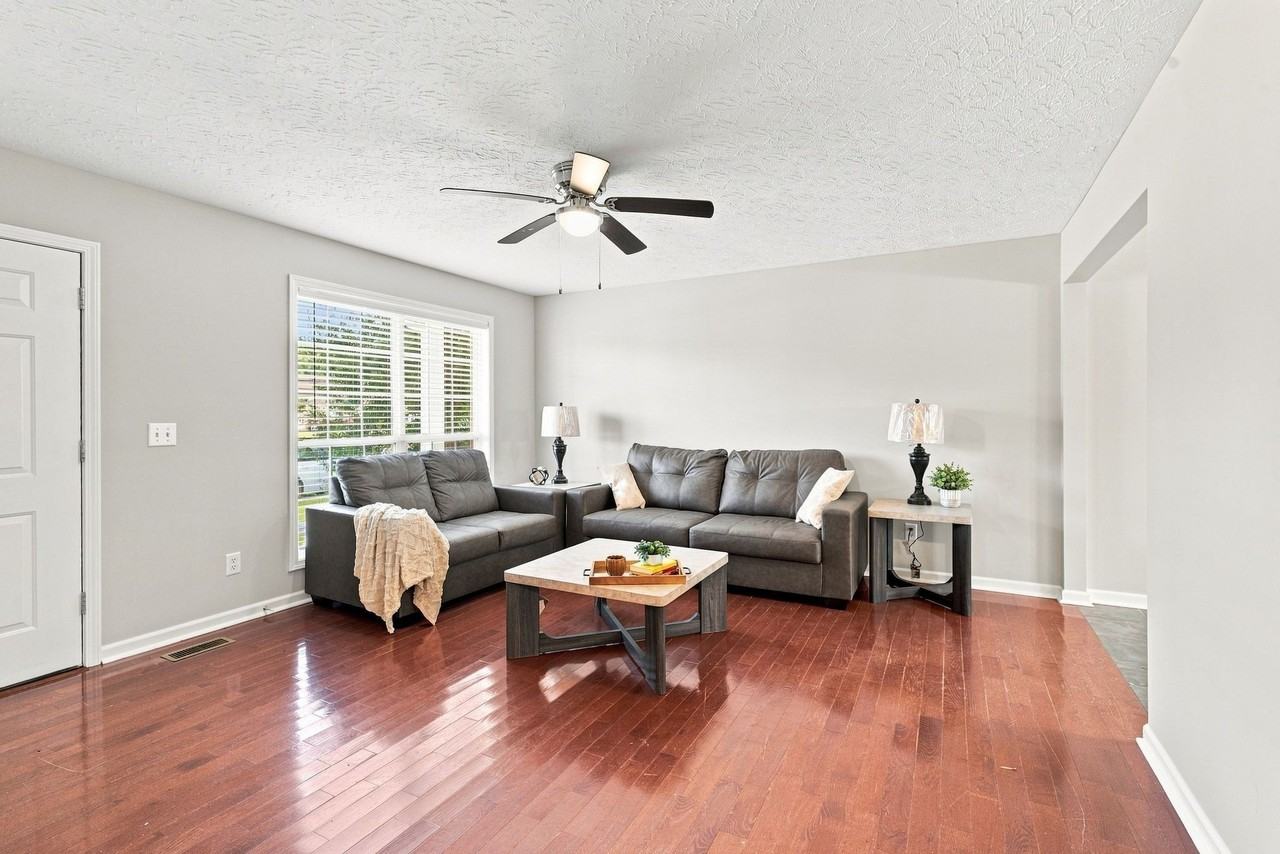 102 Westchester Dr - Photo 2 of 33