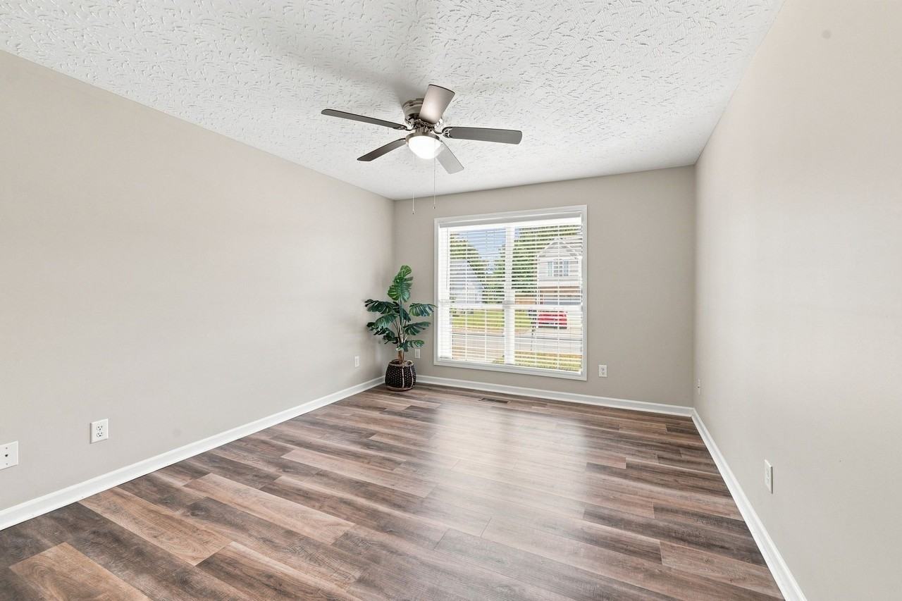 102 Westchester Dr - Photo 5 of 33