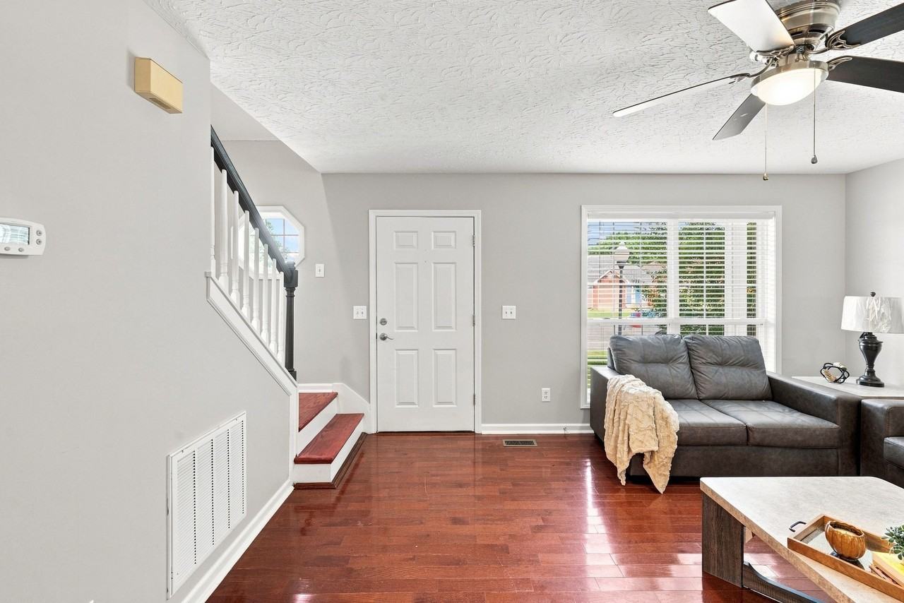 102 Westchester Dr - Photo 7 of 33