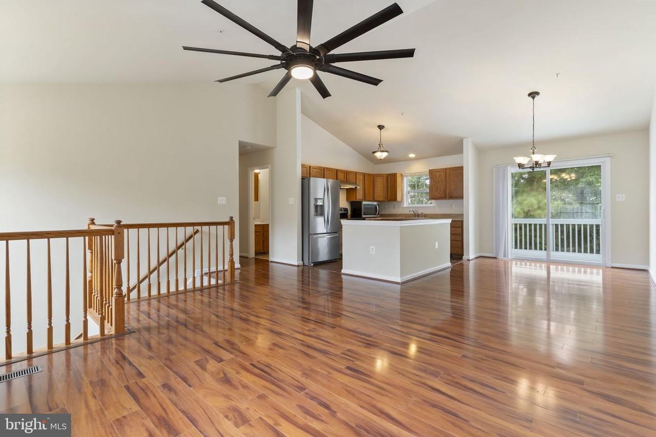 20851 Autumn Mill Ct - Photo 6 of 36