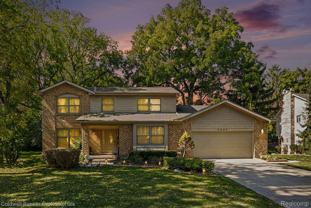 5243 Collington Dr - Photo 1 of 1