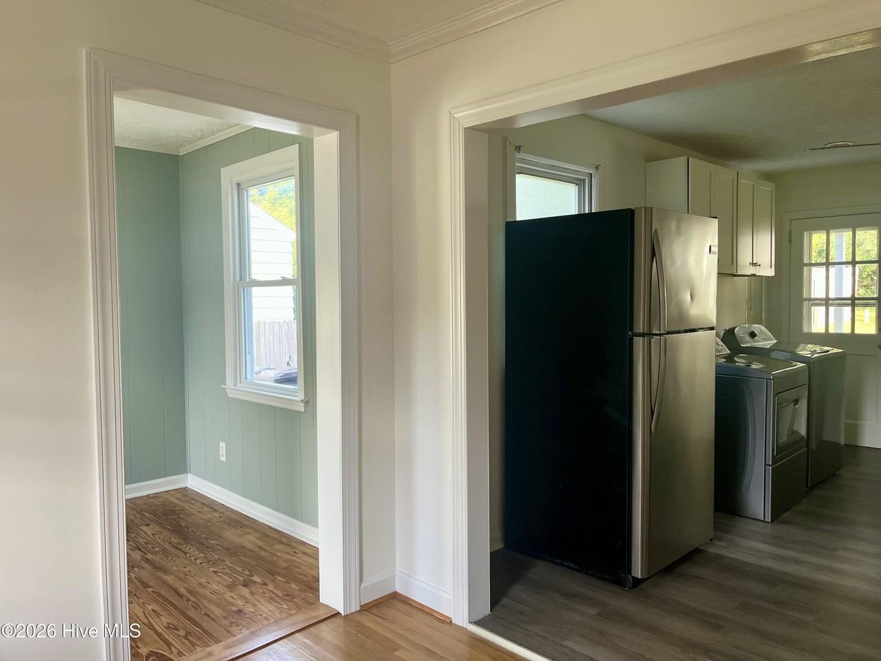 529 W Chapin Rd - Photo 7 of 38