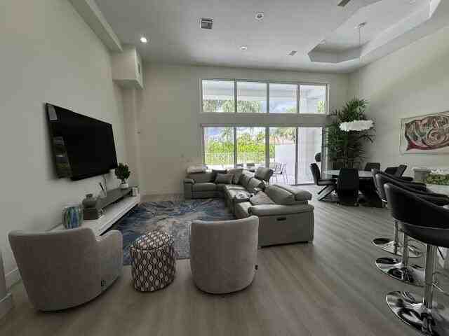 7131 Mallorca Cres - Photo 6 of 31