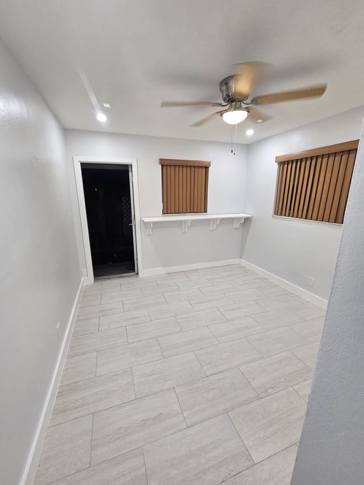 2040 Sw 41st Ave #3 - Photo 7 of 7