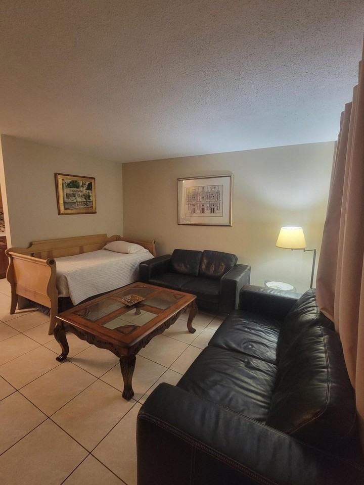 29 E Sheridan St #107 - Photo 4 of 16