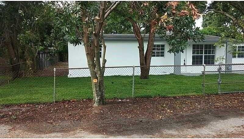 5806 Hope St - Photo 3 of 13