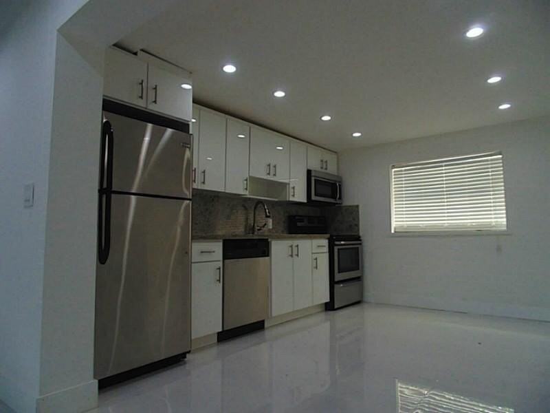 5806 Hope St - Photo 5 of 13