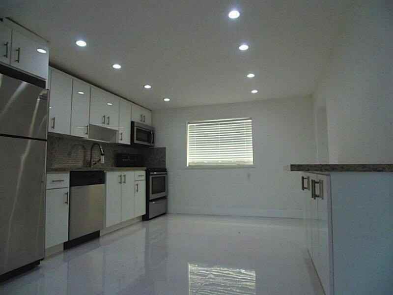 5806 Hope St - Photo 6 of 13