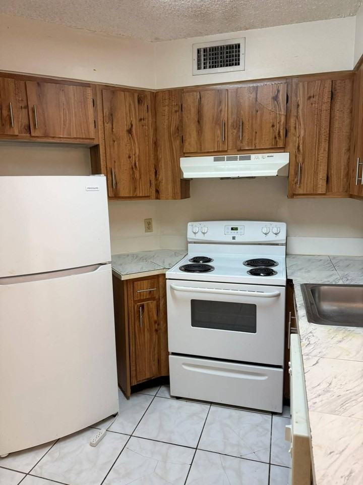 216 Lake Pointe Dr #222 - Photo 2 of 24