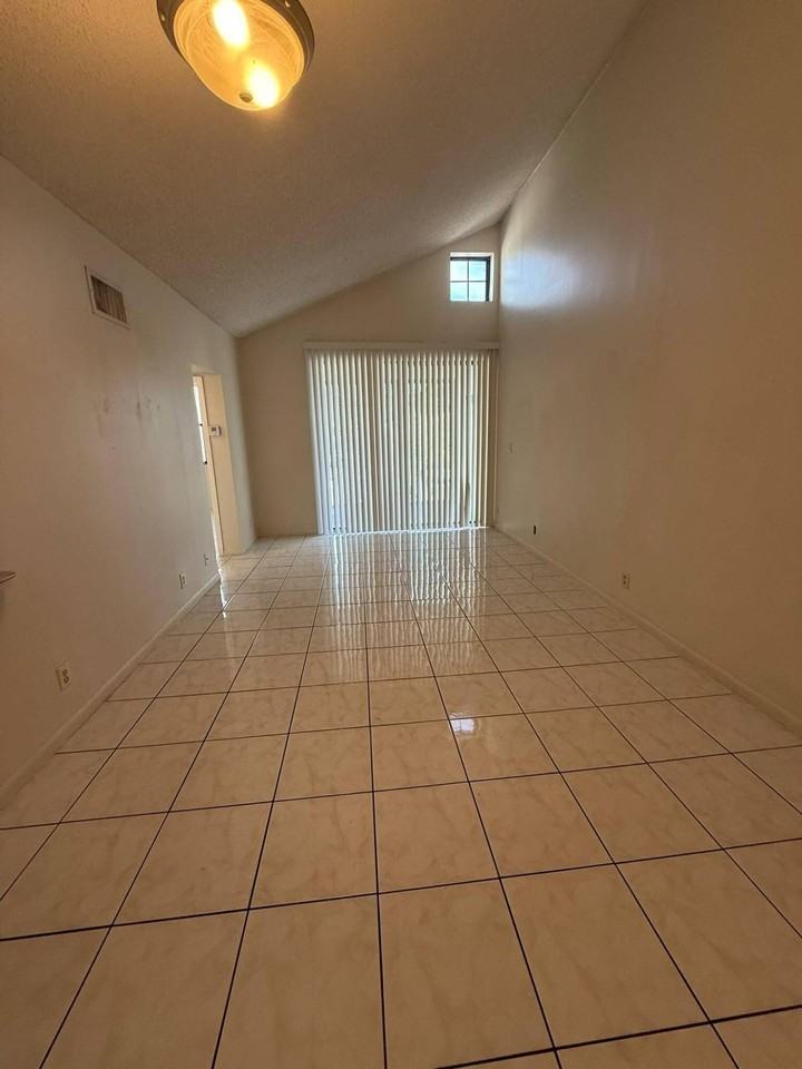 216 Lake Pointe Dr #222 - Photo 6 of 24